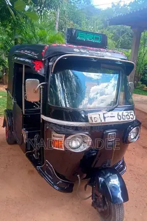 Bajaj RE 2012