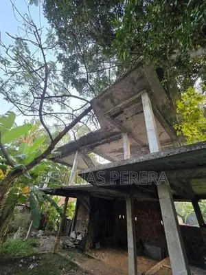2 story structure with uncompleted house sale station road kandana
