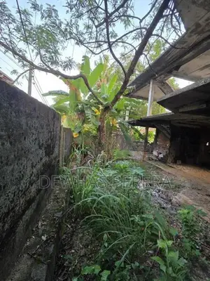 2 story structure with uncompleted house sale station road kandana