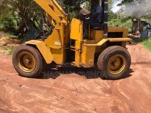 Loader Isuzu 60