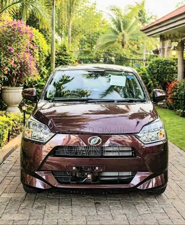 Daihatsu Mira Ex X SA 2025