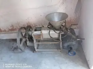පොල්තෙල් ඇඹරුම් යන්ත්‍රය මෝටරය