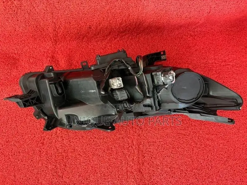 Nissan x-Trail Head Light