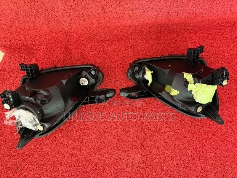 Daihatsu Mira Head Light