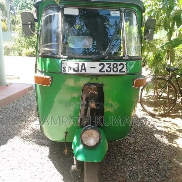 Bajaj RE 2004