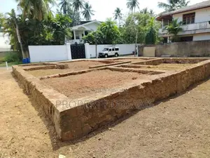 Kaduwela Land in A Thriving Neighborhood