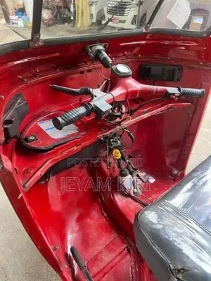 Bajaj RE 2006