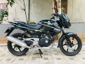 Bajaj Pulsar 200 2009
