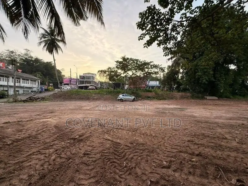 Land for Sale in Kirillawala, Facing Colombo-Kandy Main Road