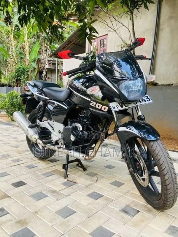 Bajaj Pulsar 200 2009