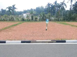 Luxury Land in Minuwangoda