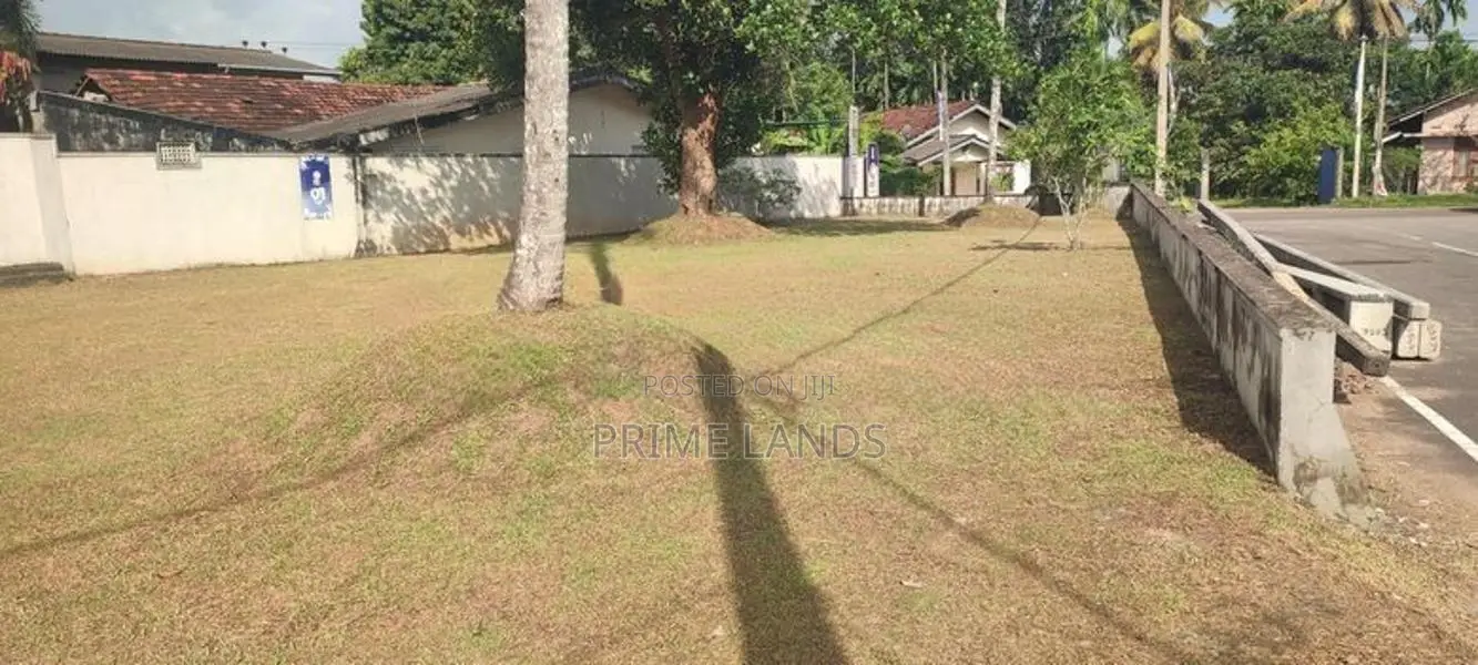 Kottawa Malabe Bus Road Facing Land for Sale In