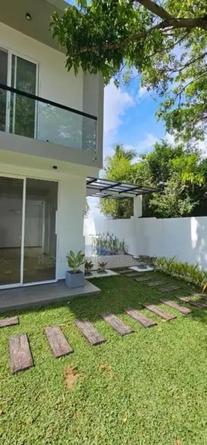 Brand New Super Luxury House for Sale in Piliyandala