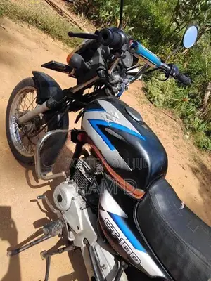 Bajaj CT100 2011