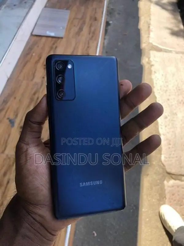 Samsung Galaxy S20FE (Used)