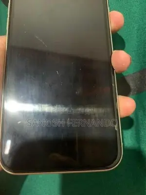 Apple iPhone 11 (Used)