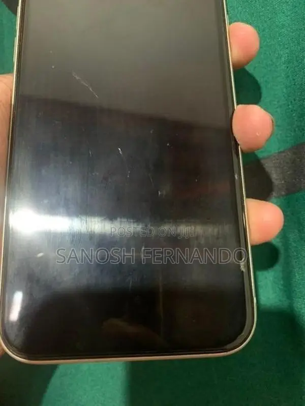 Apple iPhone 11 (Used)