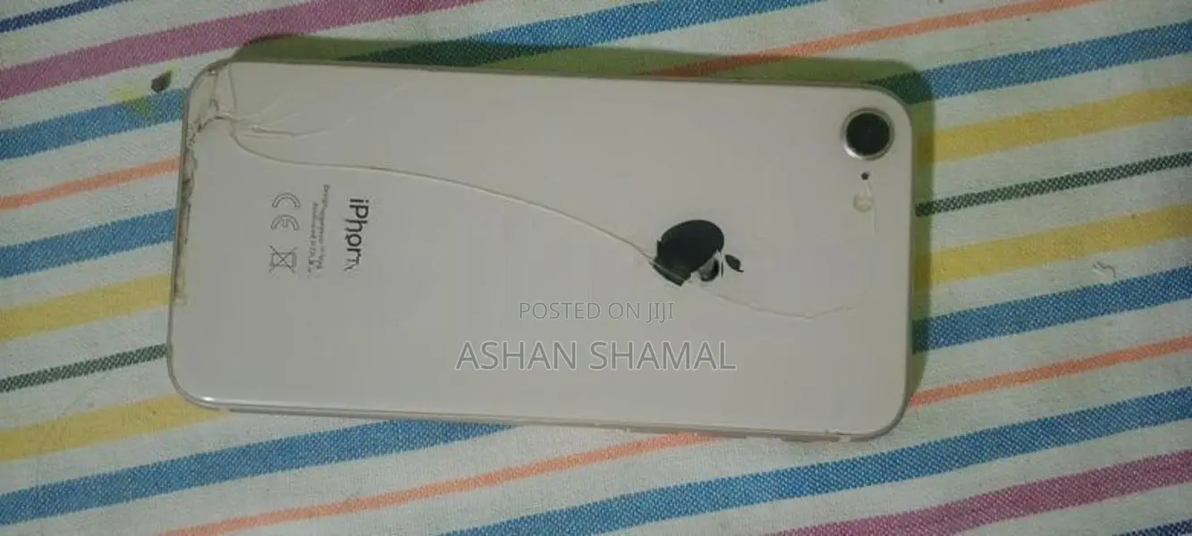 Apple iPhone 8 (Used)