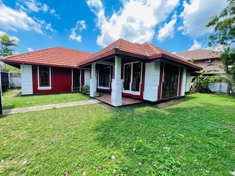 Furnished Villa Corner House for Sale – Millennium City