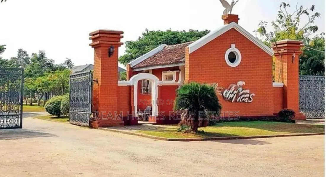Furnished Villa Corner House for Sale – Millennium City