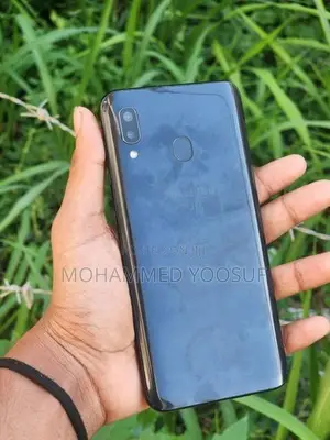 Samsung Galaxy A20 (Used)