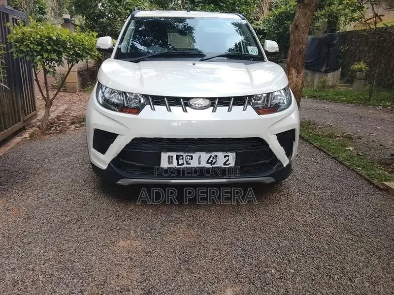 Mahindra KUV 100 2025