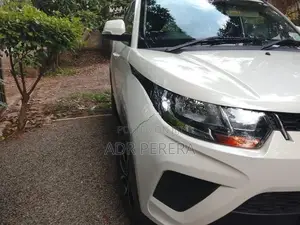 Mahindra KUV 100 2025