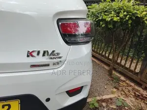 Mahindra KUV 100 2025