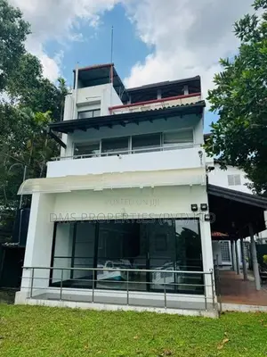 luxury House For Sale | Battaramulla 6 Bed room