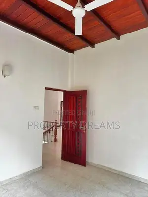 Pannipitiya Luxury Living Elegant House for Sale
