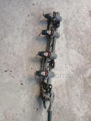 Nissan Sunny GA15 Injector Rail