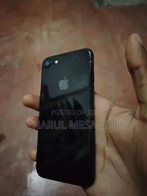 Apple iPhone 7 128GB (Used)