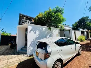 Single Story Modern Luxury House for Sale in Piliyandala