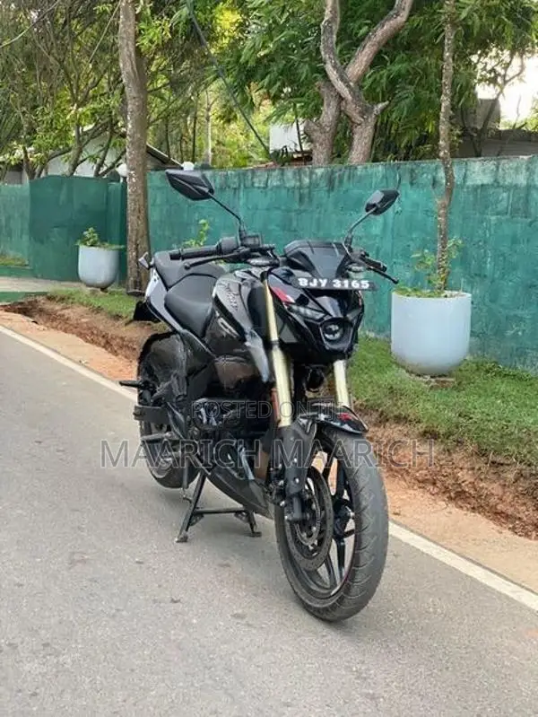 Bajaj Pulsar N160 2025
