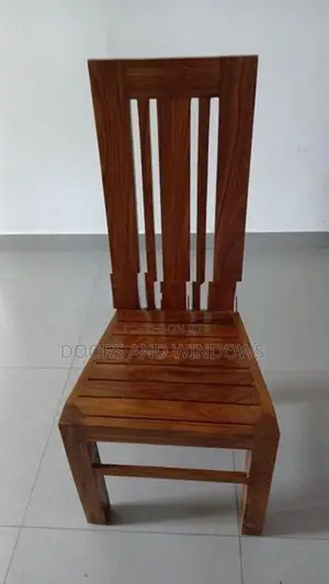 Nadun Chair