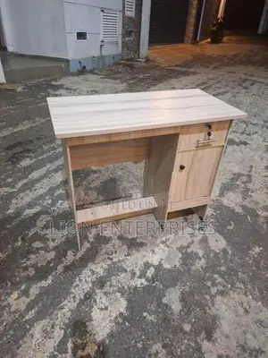 Office Tables 3×1.5 Ft Brand New