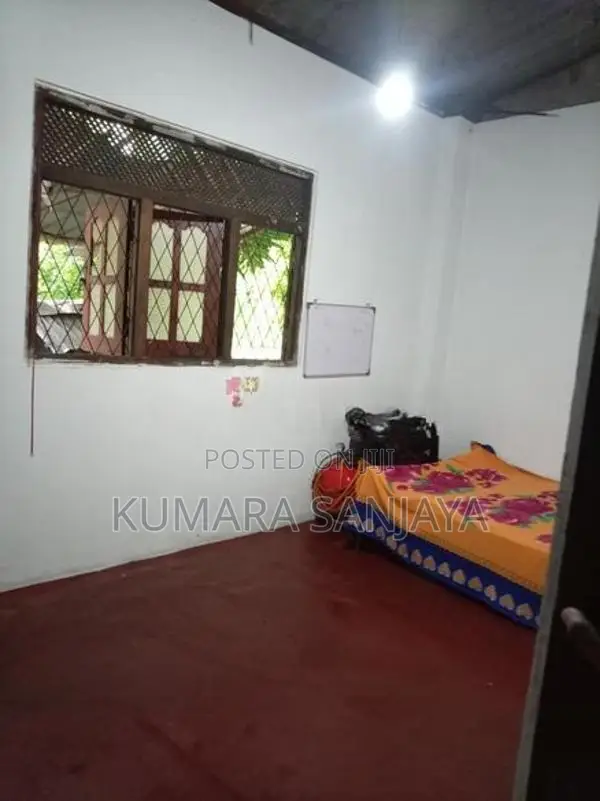 නිවස සහිත ඉඩම විකිණීමට - හංවැල්ල