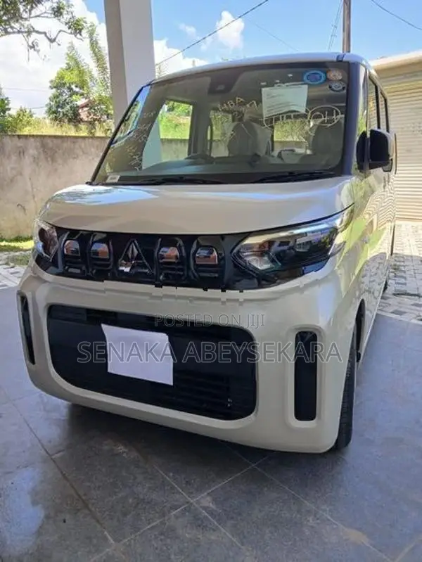 Mitsubishi eK Space 2025