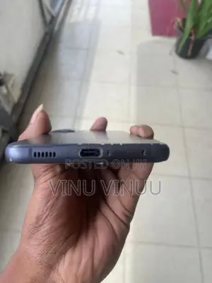 Samsung Galaxy S21 FE (Used)