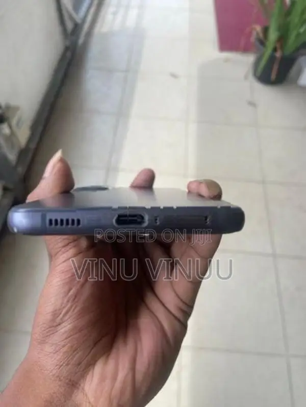 Samsung Galaxy S21 FE (Used)