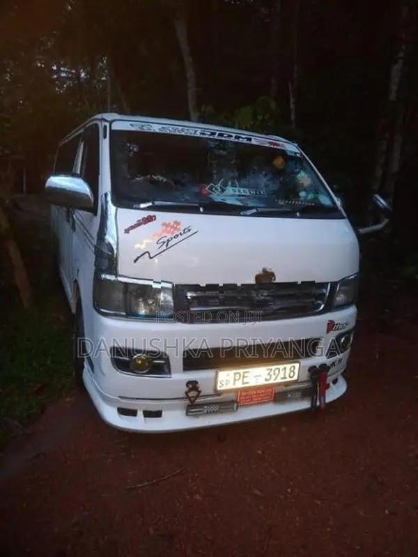 Toyota KDH 200Gl 2012
