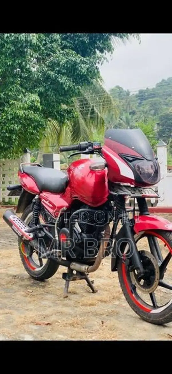 Bajaj Pulsar 180 2005