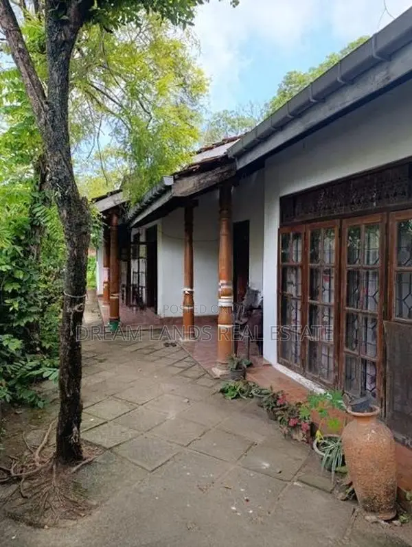 Singal story stand a lone house for sale Ja-ela