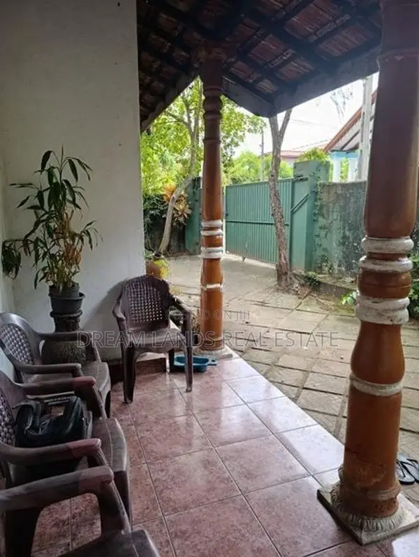 Singal story stand a lone house for sale Ja-ela