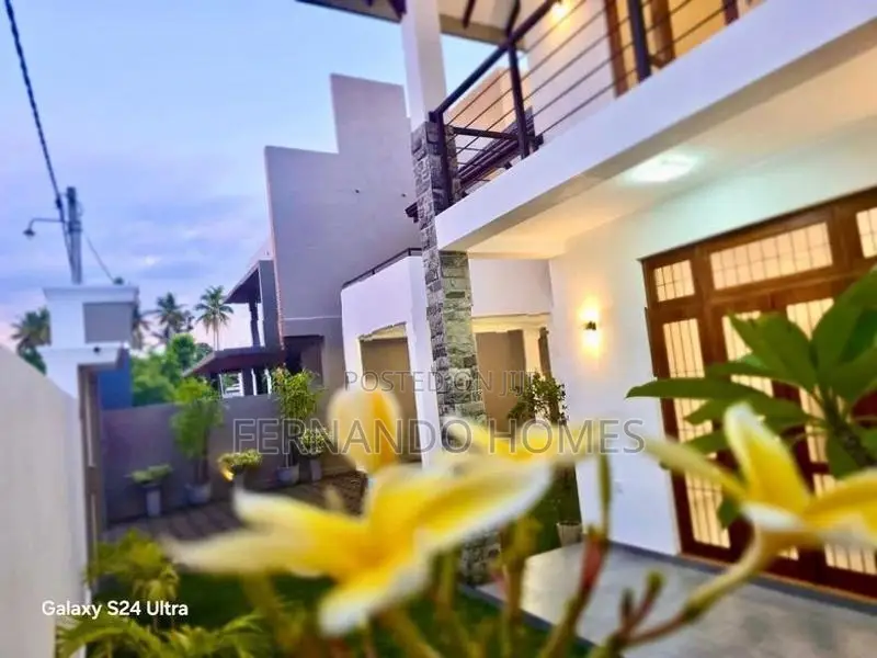 Super Luxury Brand New 4 Bed Rooms Upstairs House For Sale In Negombo