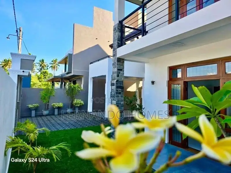 Super Luxury Brand New 4 Bed Rooms Upstairs House For Sale In Negombo