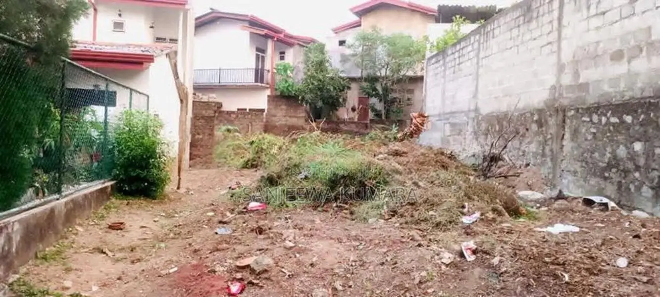 Land for Sale in Makola