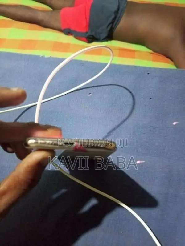 Apple iPhone XS (Used)