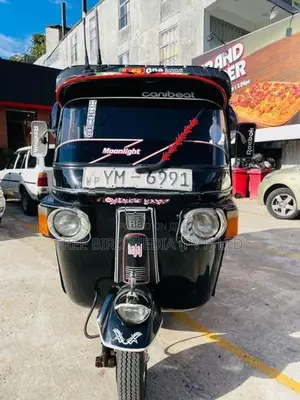 Bajaj RE 2011
