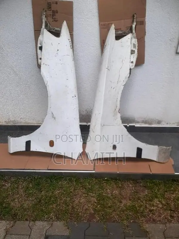Corona 190 fender